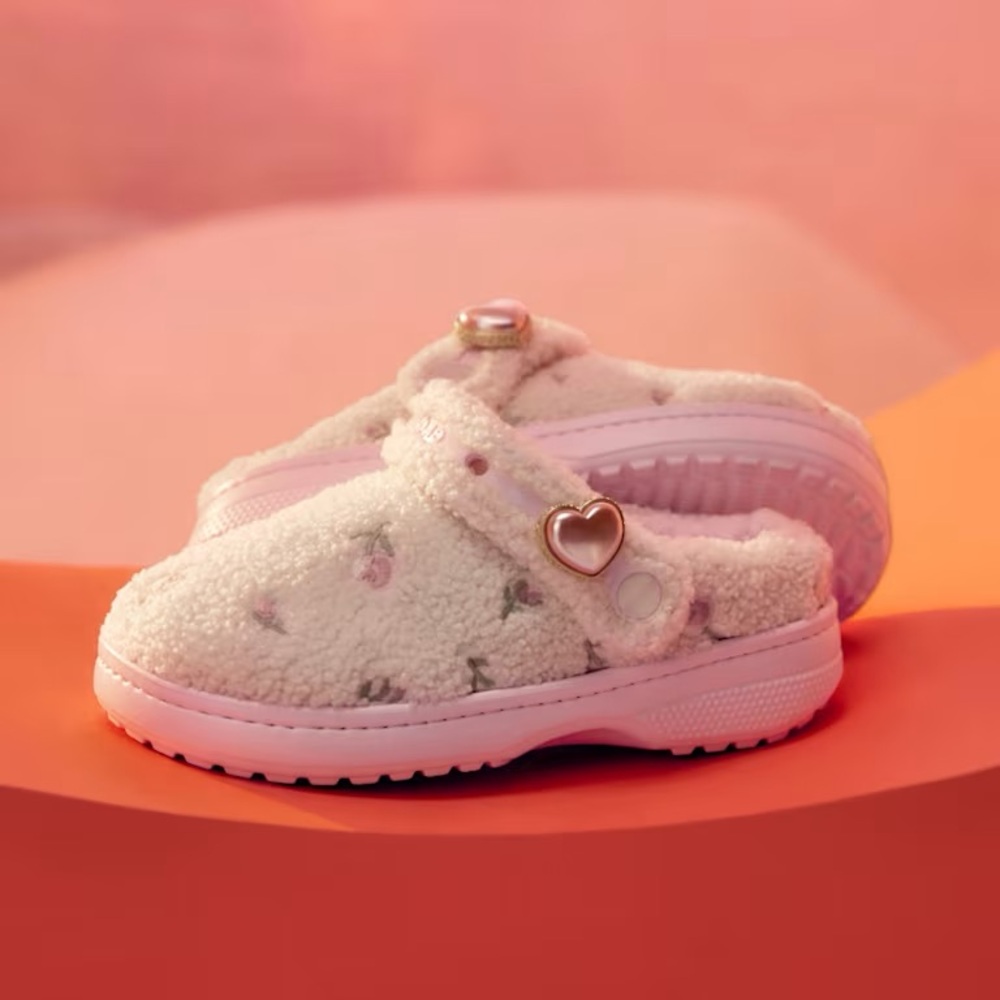 Hollister x Crocs Classic Unfurgettable Clog